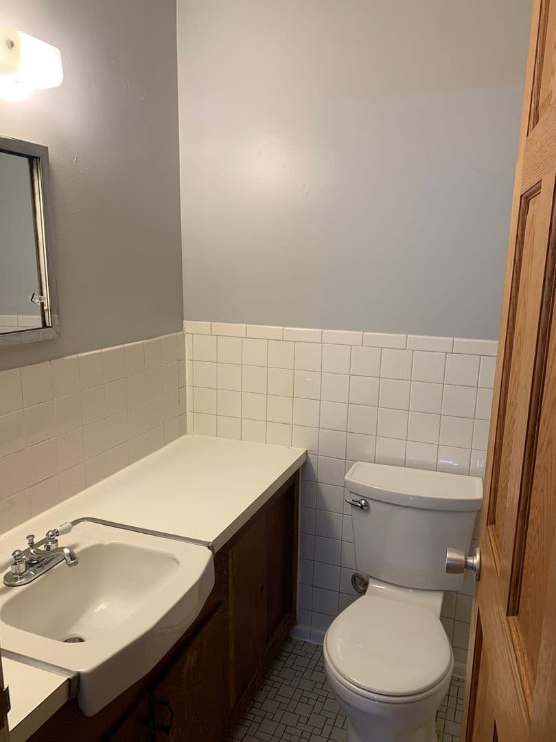 Minneapolis Apartment: 801 University Ave SE