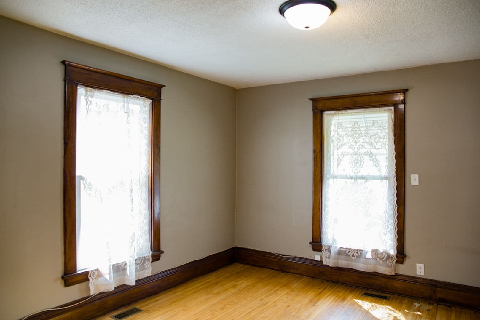 Minneapolis House: 1145 14th Ave SE