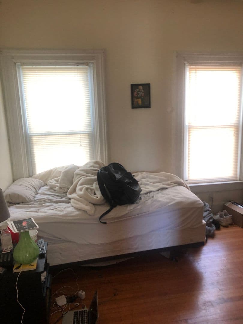 Minneapolis Apartment: 821 6th St SE