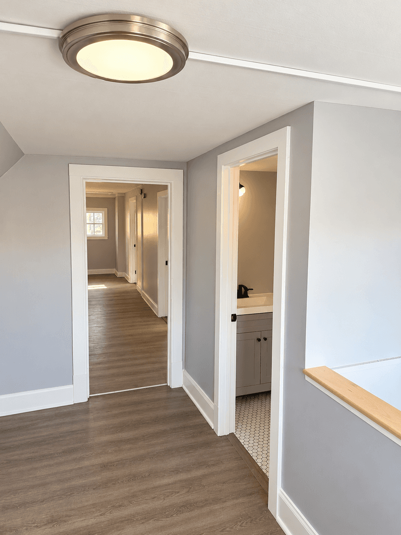 Minnneapolis Apartment: 816-818 University Ave SE