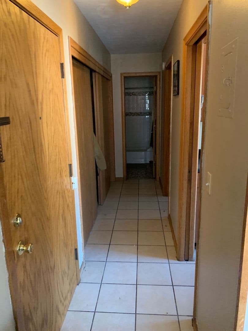 Minneapolis Apartment: 414 7th St SE