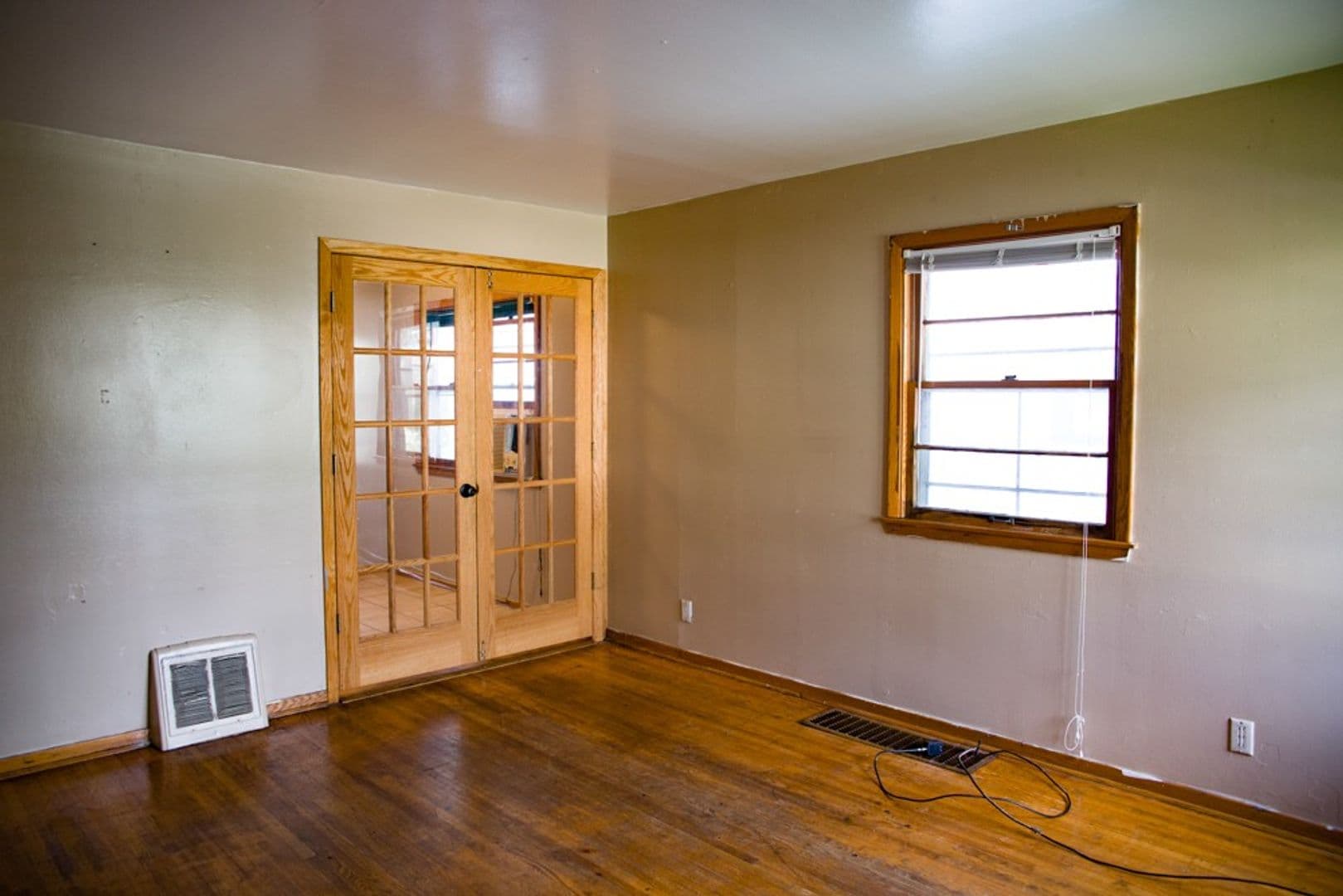 Minneapolis Apartment: 1104-06 13th Ave SE