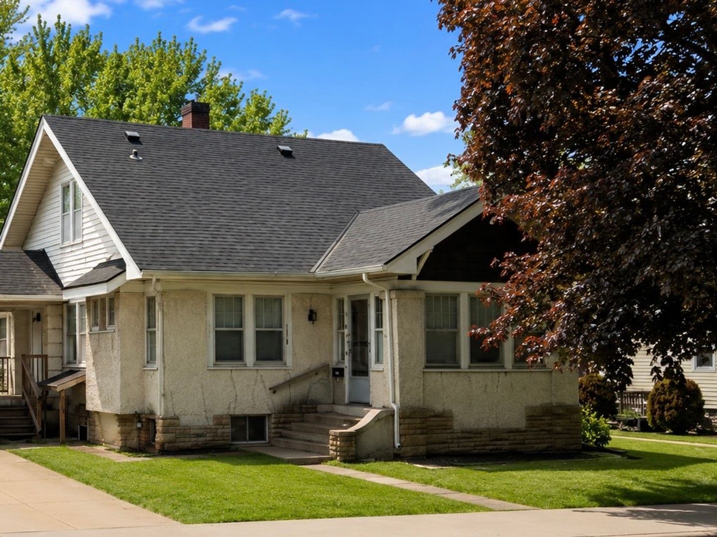 Minneapolis Apartment: 2018 Como Ave SE