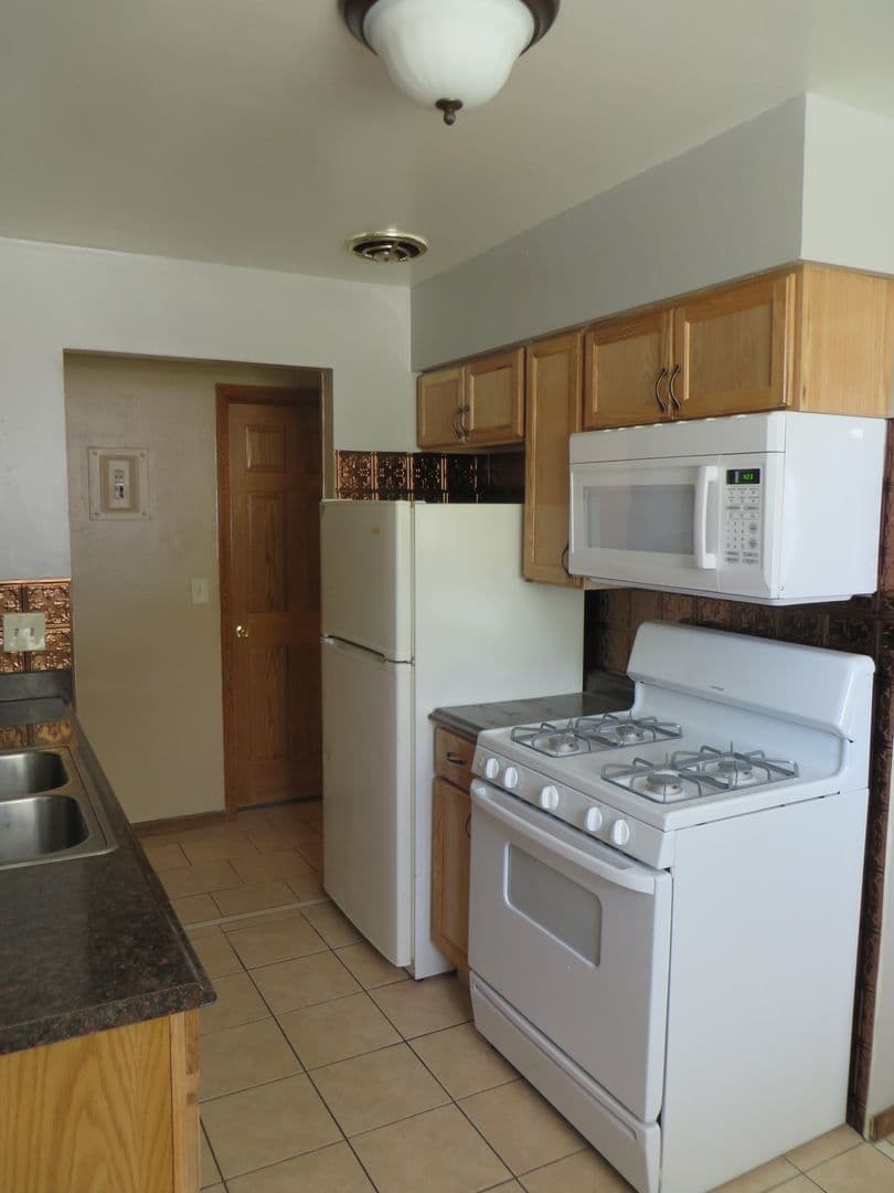 Minneapolis Apartment: 1823 Ulysses St NE
