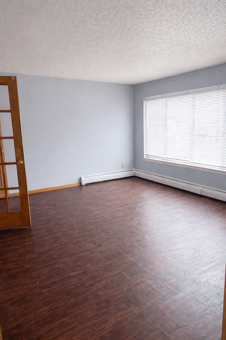 Minneapolis Apartment: 414 7th Ave SE