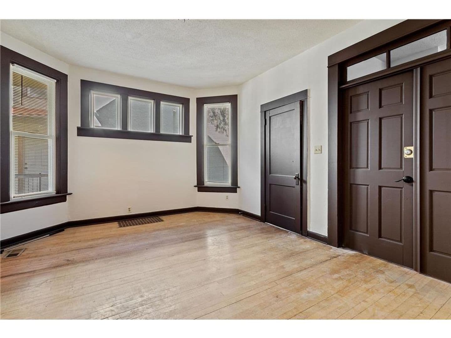 Minneapolis House: 525 8th Ave Se