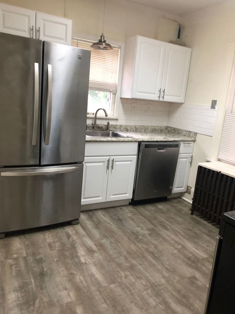 Minneapolis House: 1076 18th Ave SE