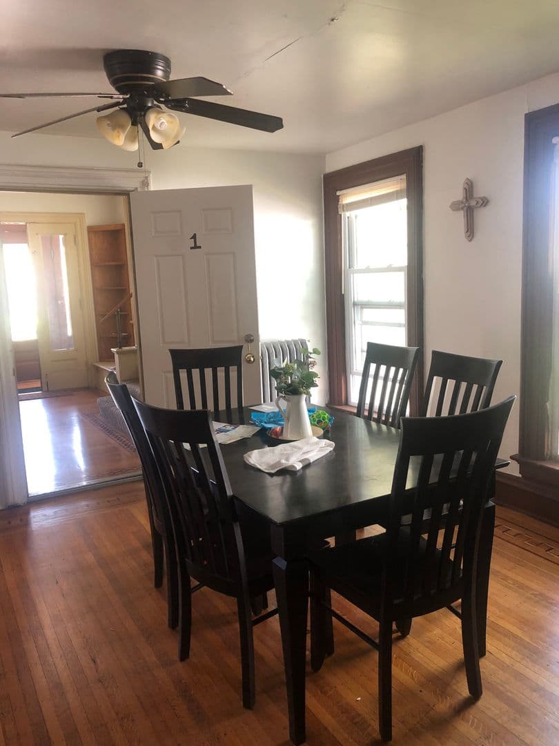 Minneapolis Apartment: 821 6th St SE
