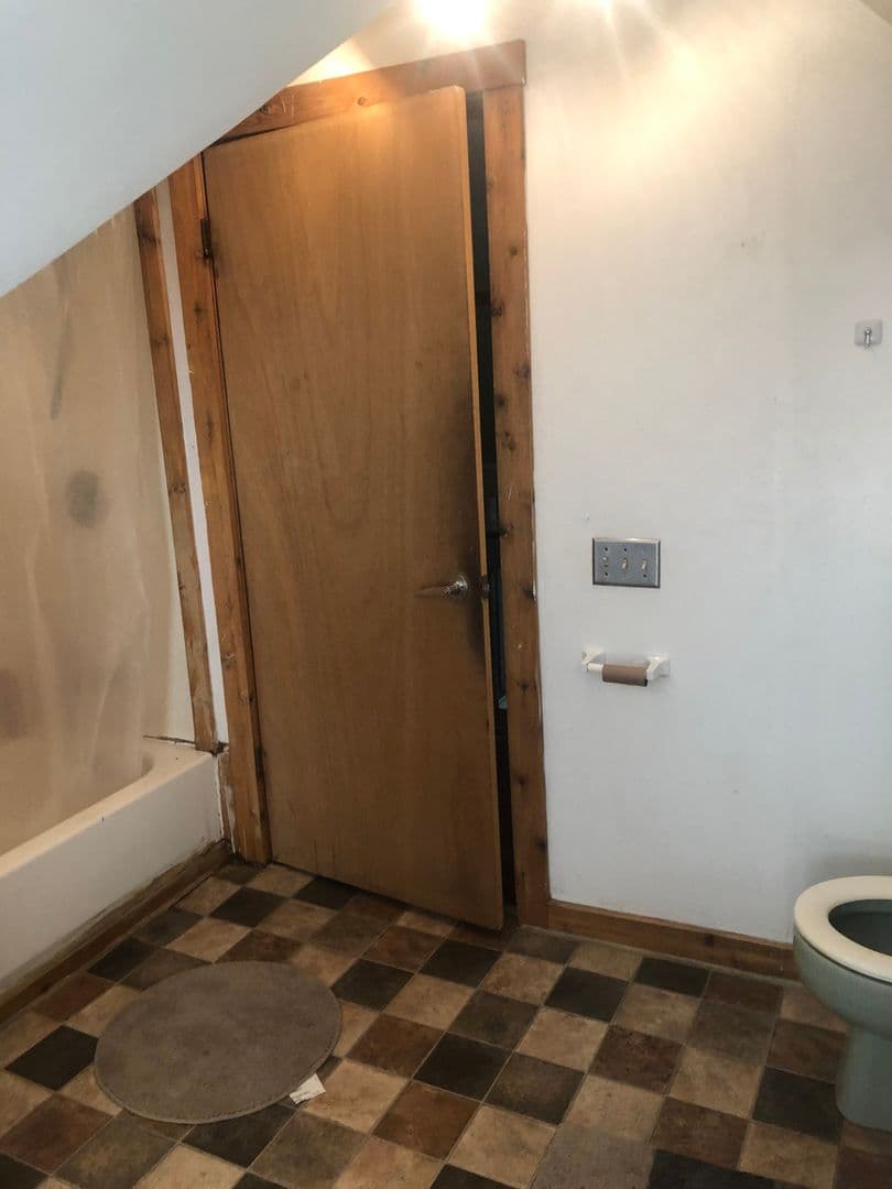 Minneapolis Apartment: 821 6th St SE
