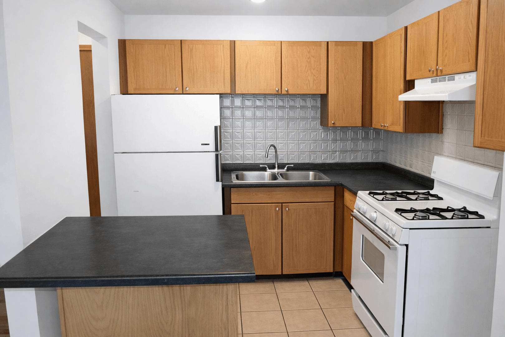 Minneapolis Apartment: 800 University Ave SE