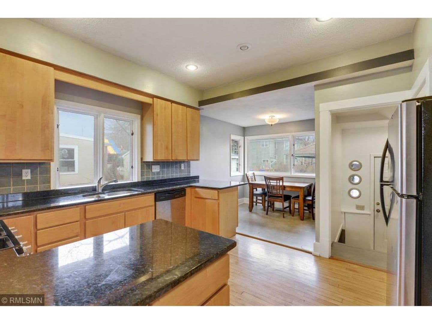St. Paul Apartment: 1522 Minnehaha Ave W