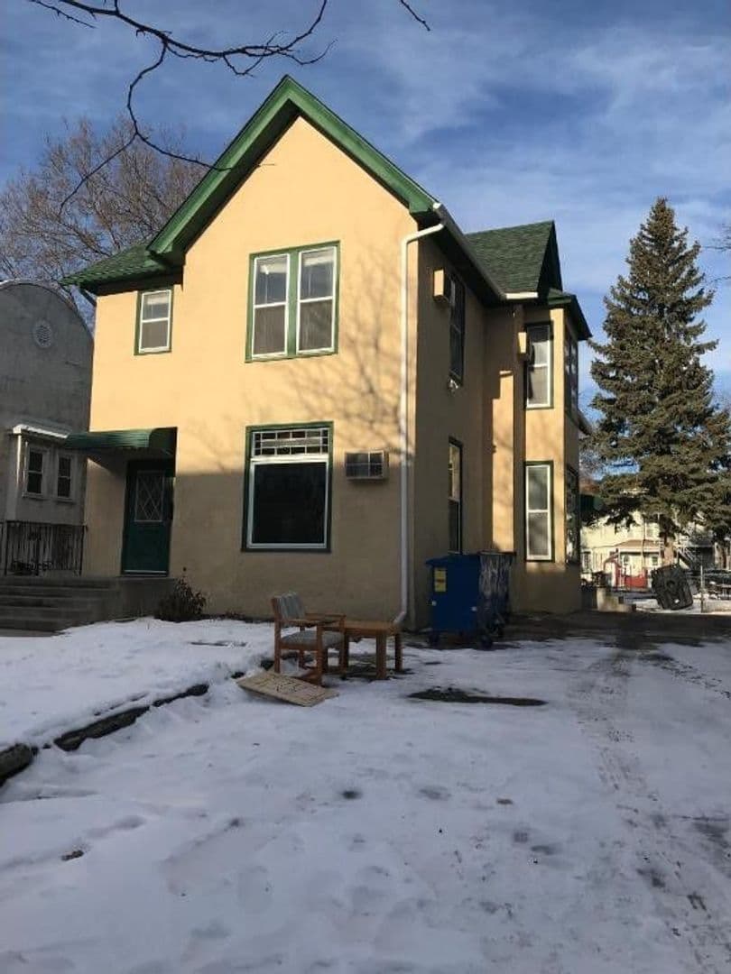 Minneapolis Apartment: 1307 6th St SE