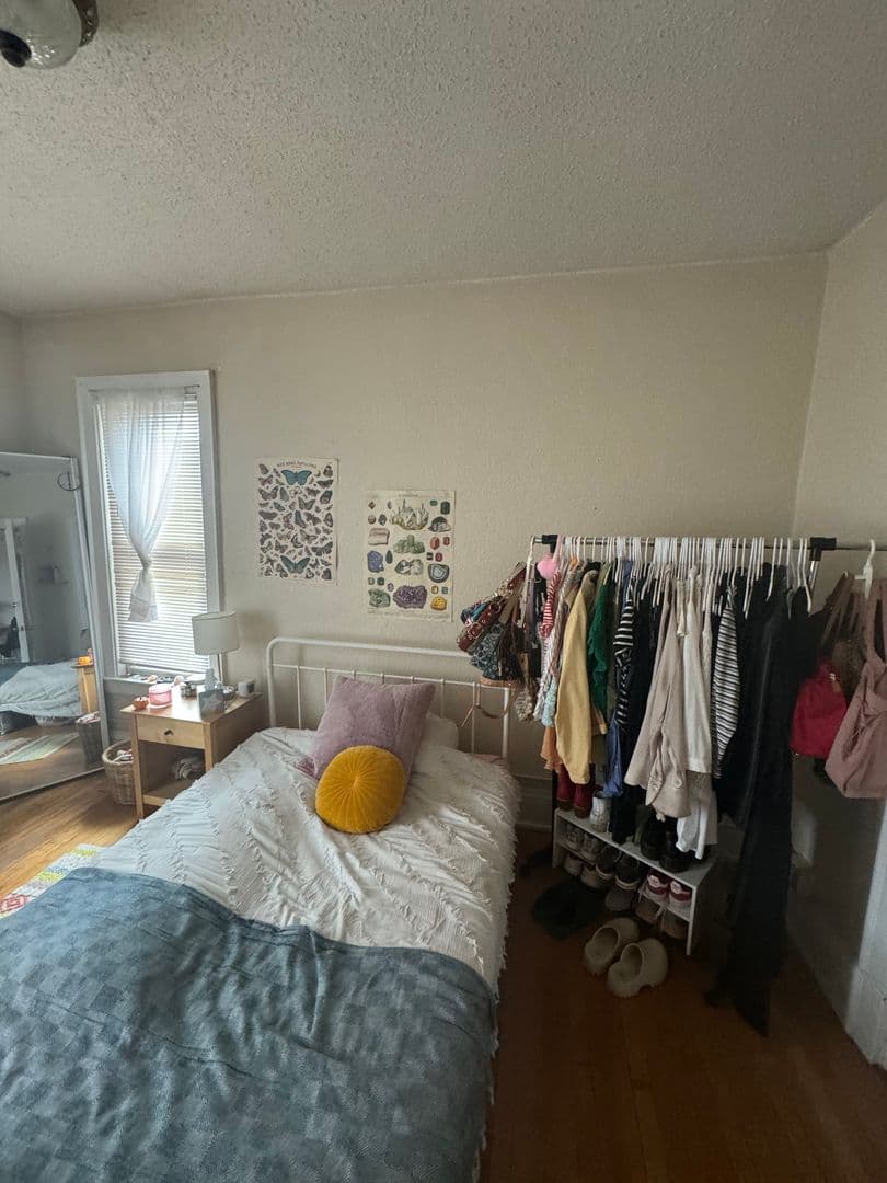 Minneapolis Apartment: 812 4th St SE