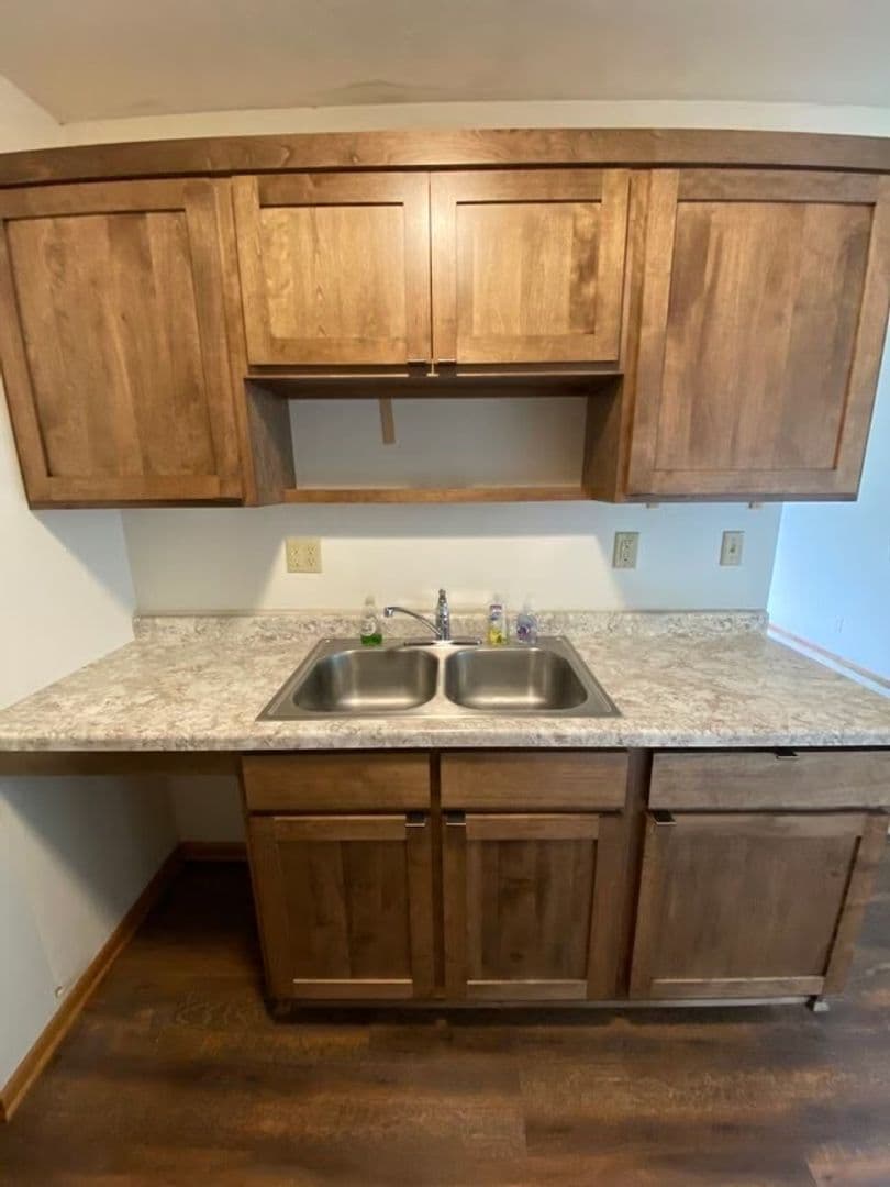 Minneapolis Apartment: 1117 7th St SE