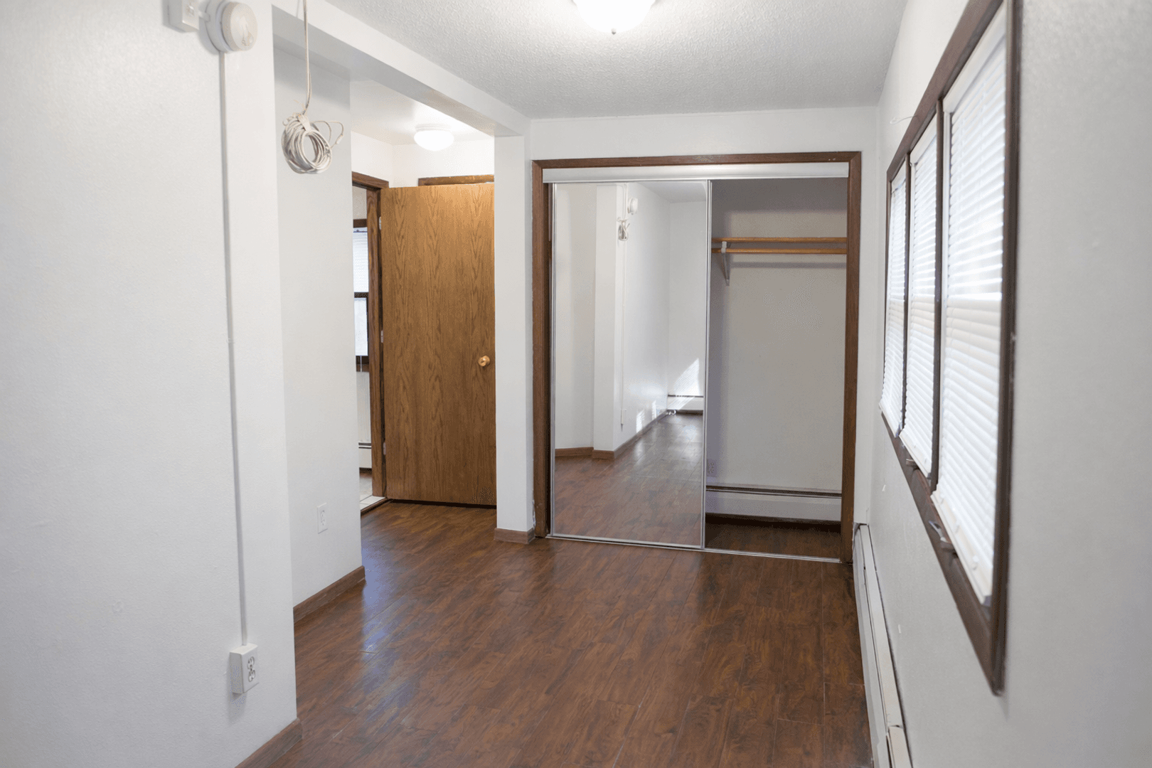 Minneapolis Apartment: 513 8th Ave SE