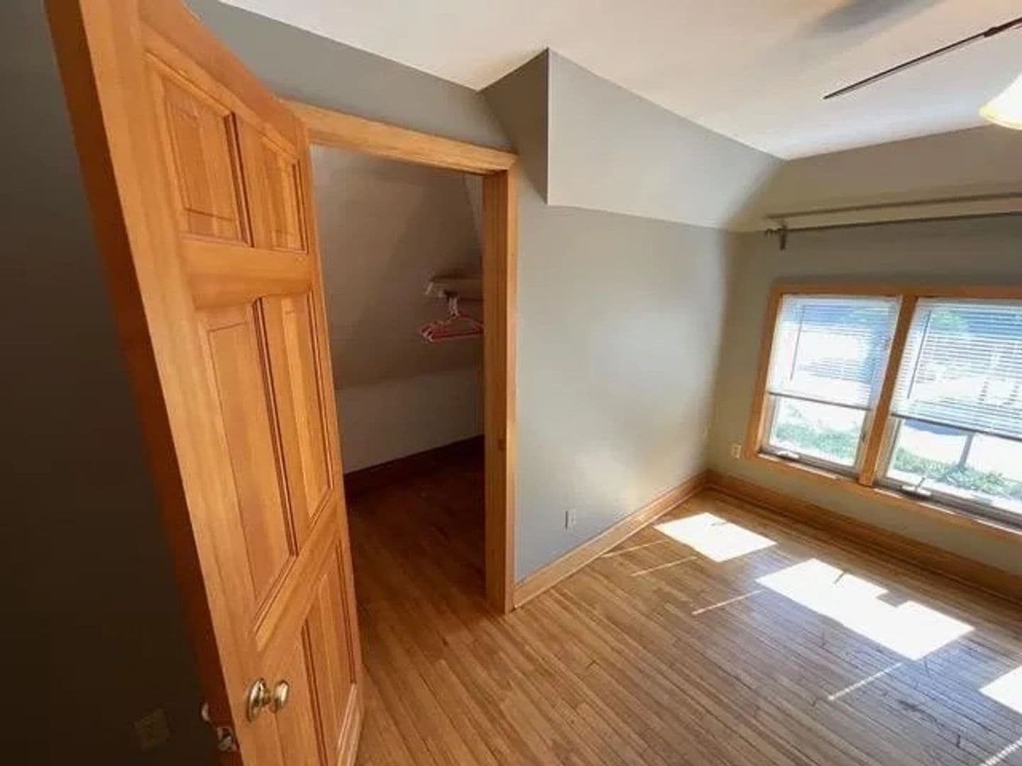 St. Paul Apartment: 803 Snelling Ave N