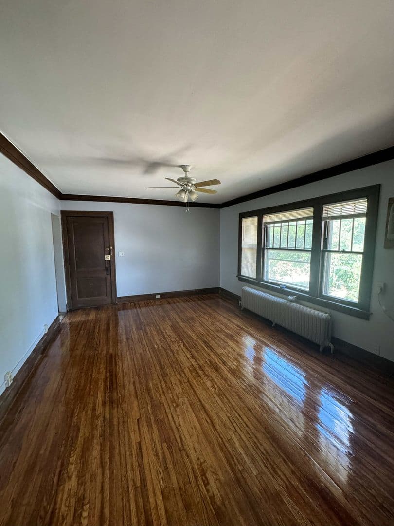Minneapolis Apartment: 806-08 5th St SE
