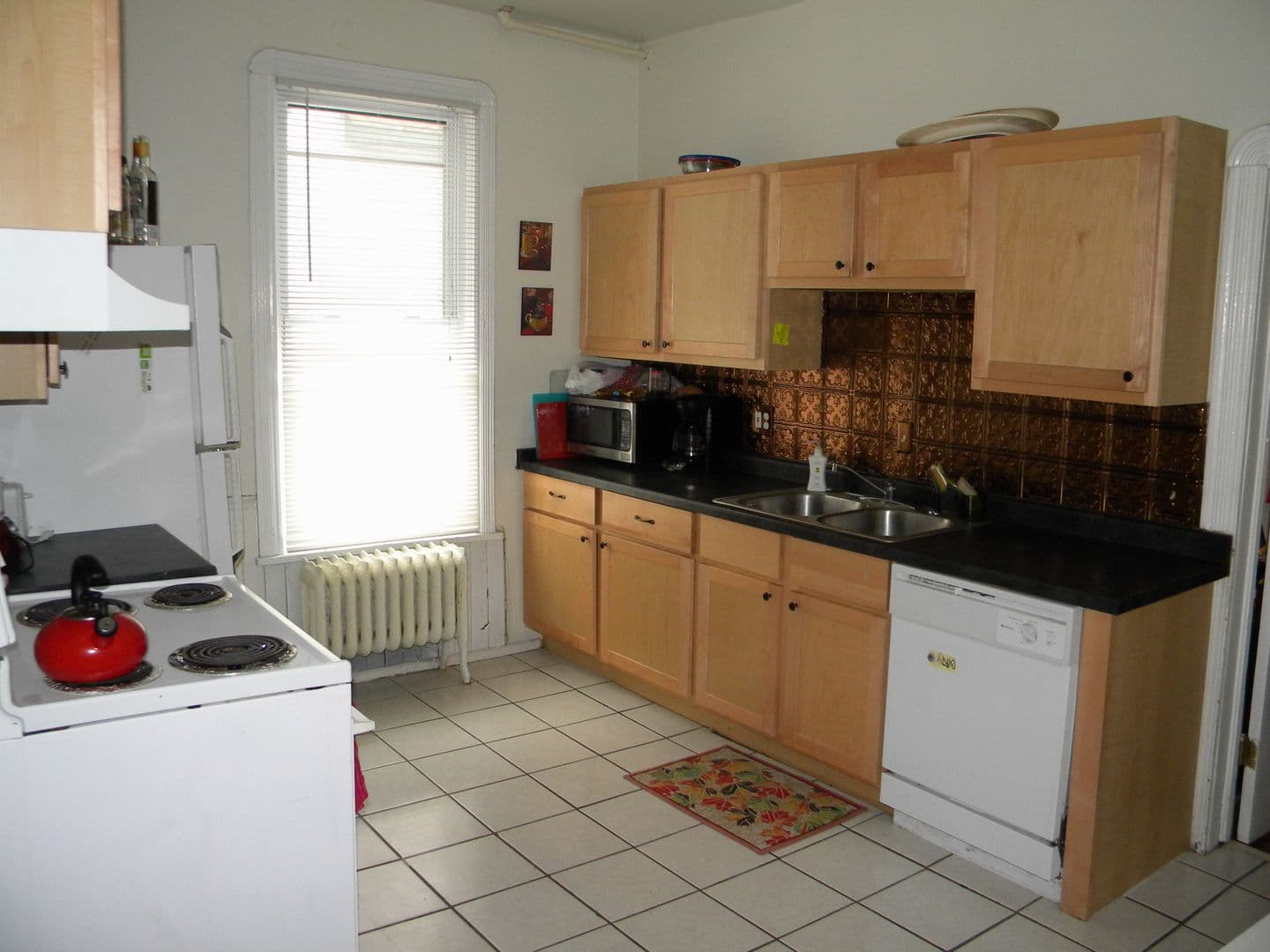 St. Paul Apartment: 2215 Como Ave