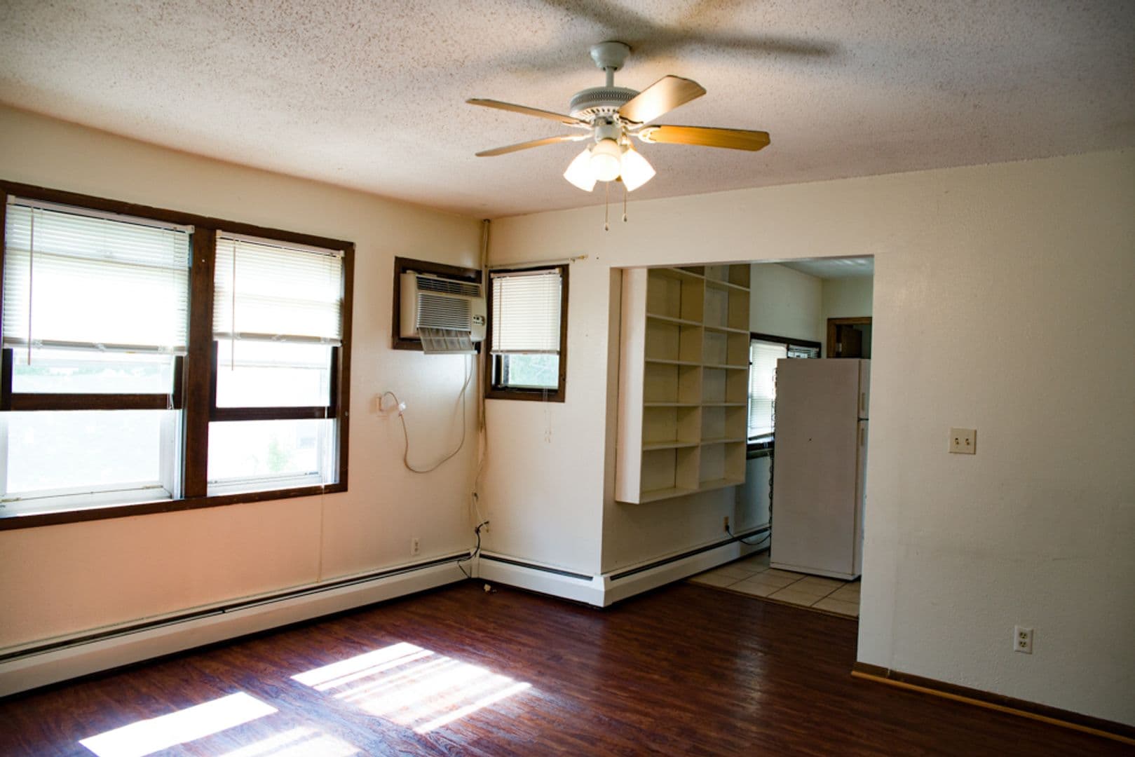 Minneapolis Apartment: 513 8th Ave SE