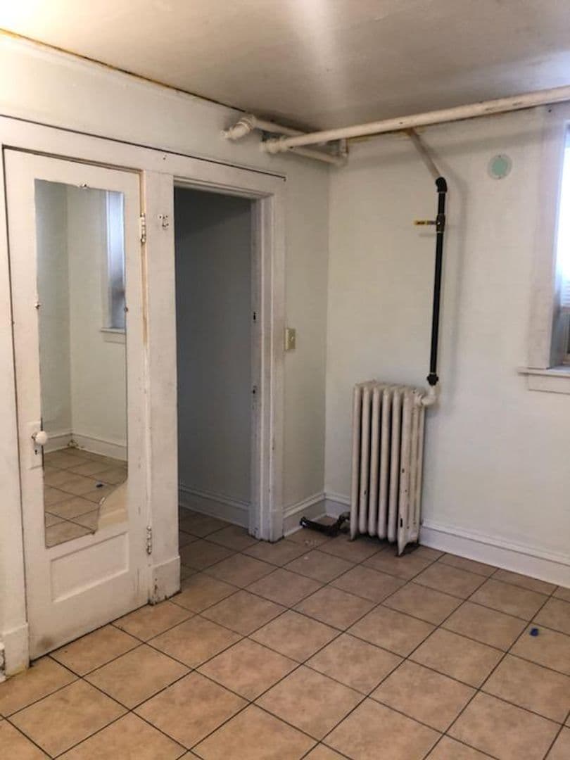 Minnneapolis Apartment: 417 11th Ave SE