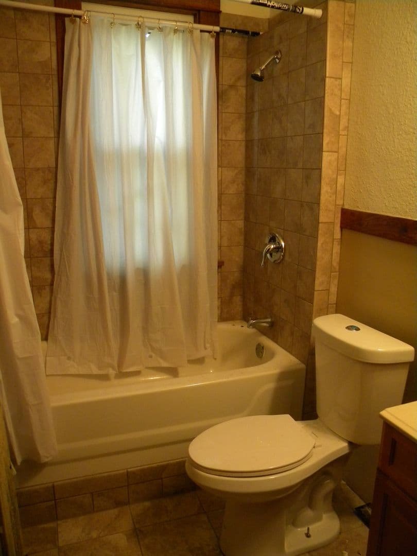Minneapolis Apartment: 742 Buchanan St NE
