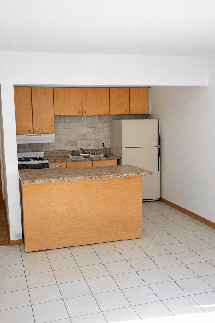 Minneapolis Apartment: 800 University Ave SE
