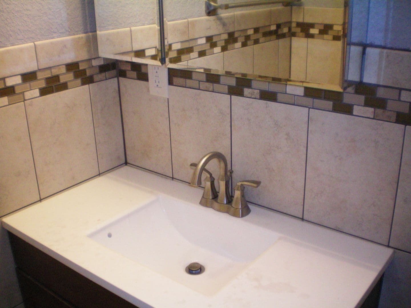 Minneapolis Apartment: 720 6th Ave SE
