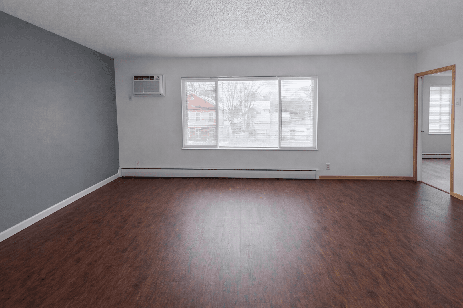 Minneapolis Apartment: 414 7th Ave SE