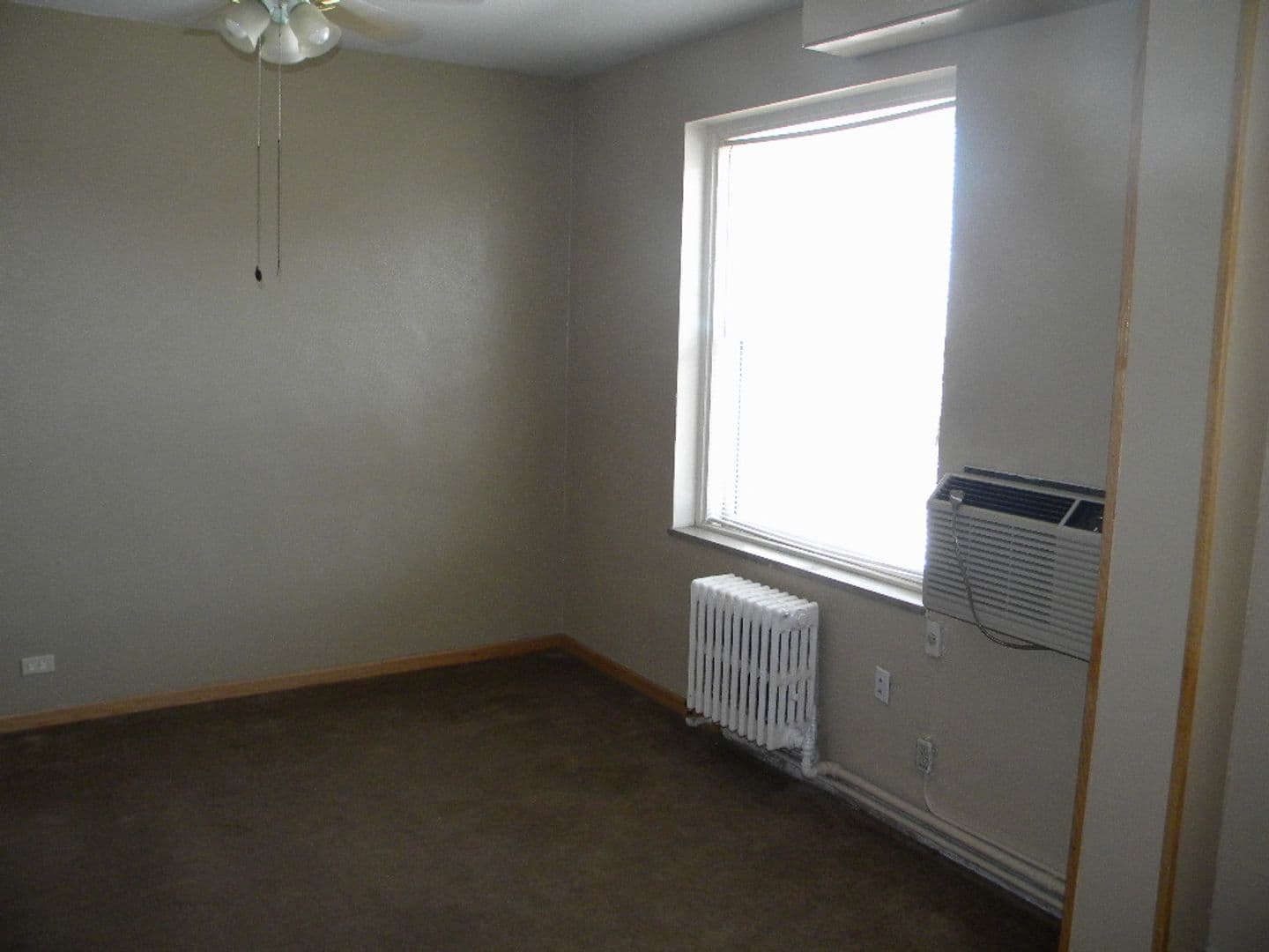 Minneapolis Apartment: 414 7th Ave SE
