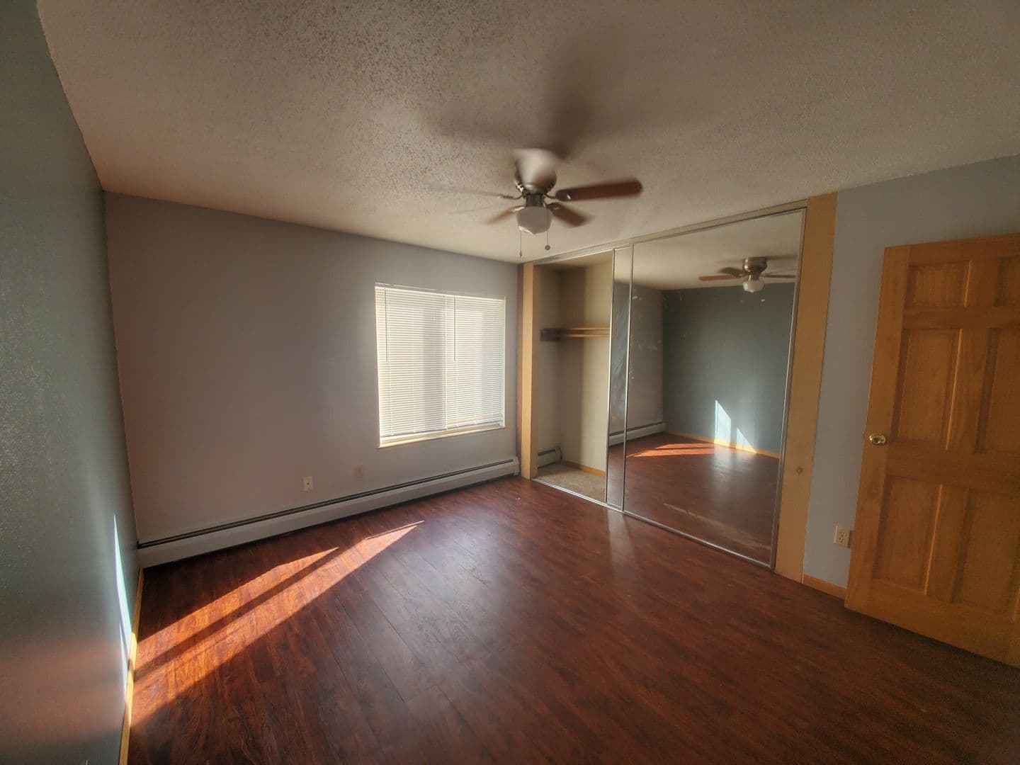 Minneapolis Apartment: 414 7th Ave SE