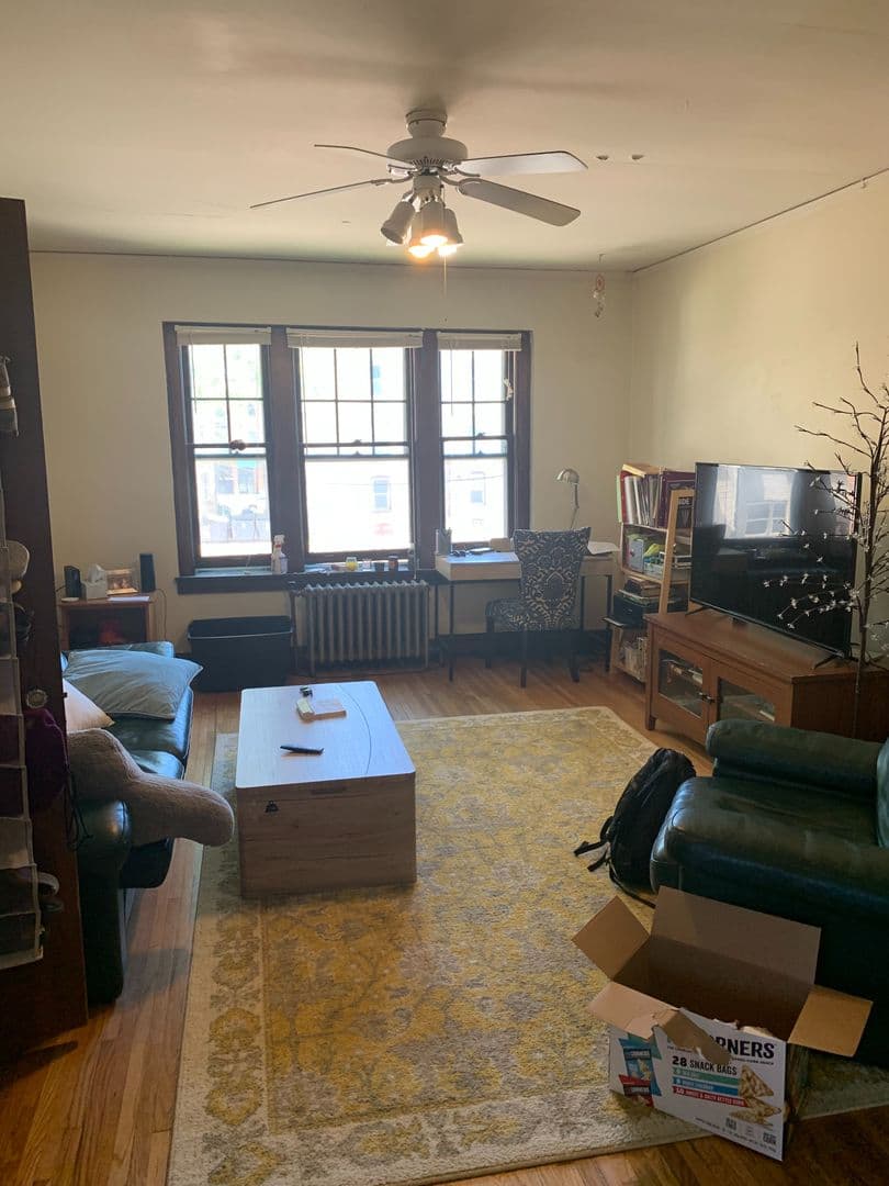 Minneapolis Apartment: 813 University Ave SE