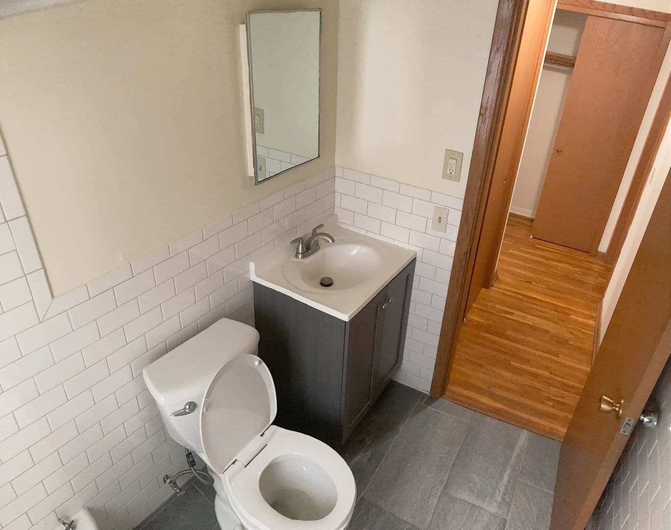 Minneapolis Apartment: 3111 4th St SE