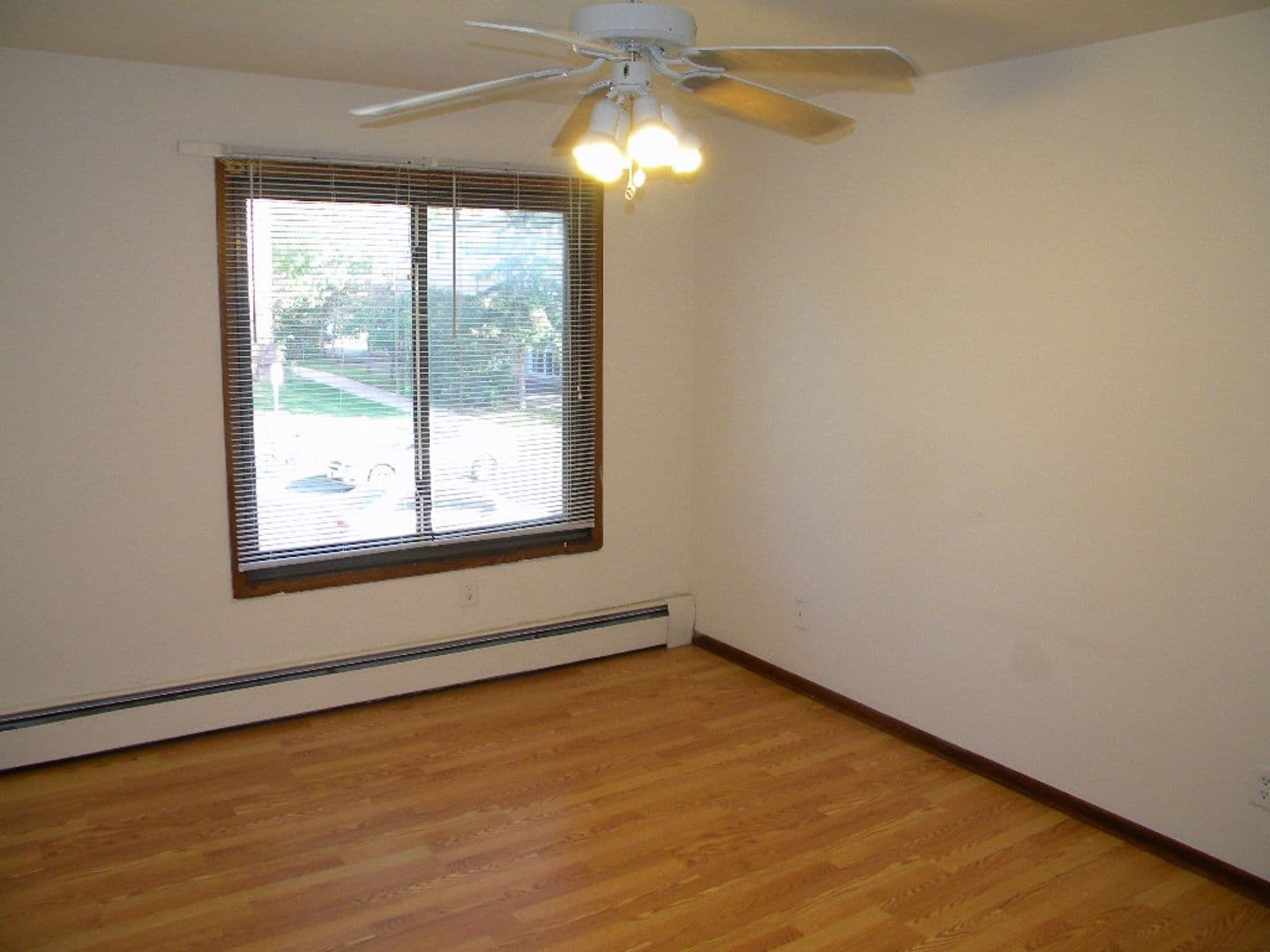 Minneapolis Apartment: 904-912 21st Ave S