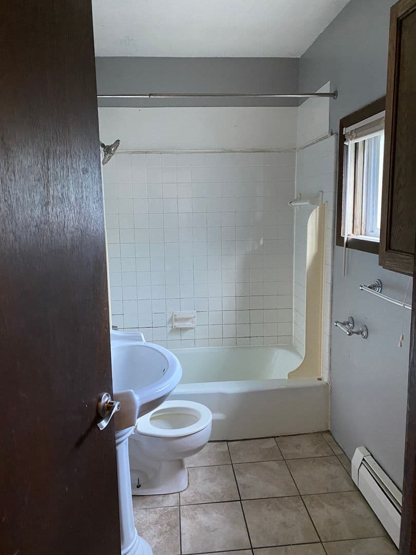 Minneapolis Apartment: 513 8th Ave SE