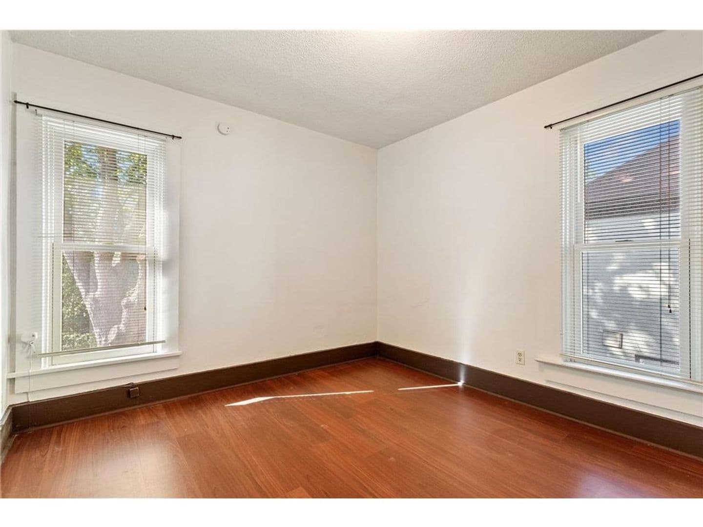 Minneapolis House: 525 8th Ave Se