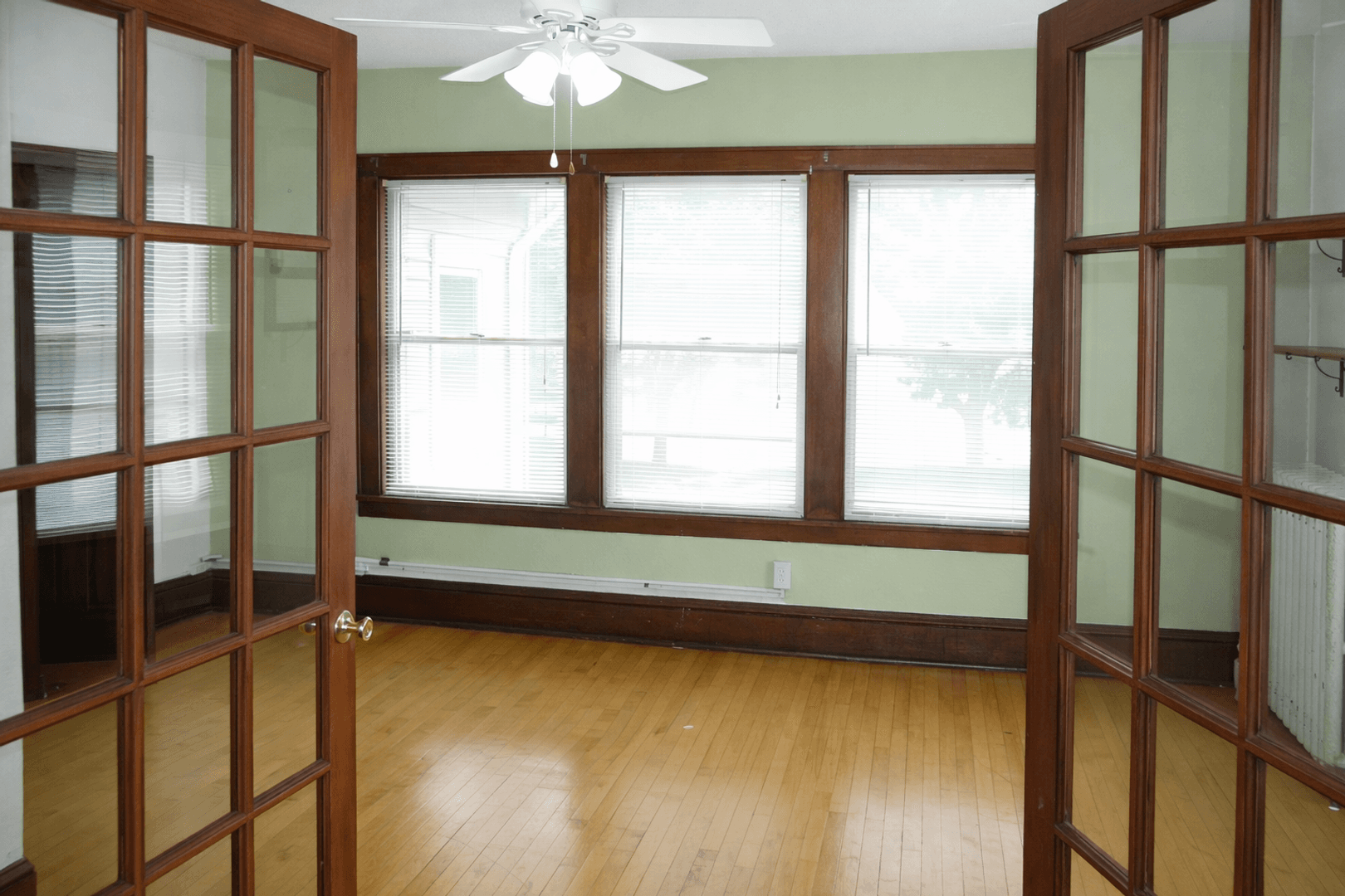 Minneapolis Apartment: 410 5th St NE