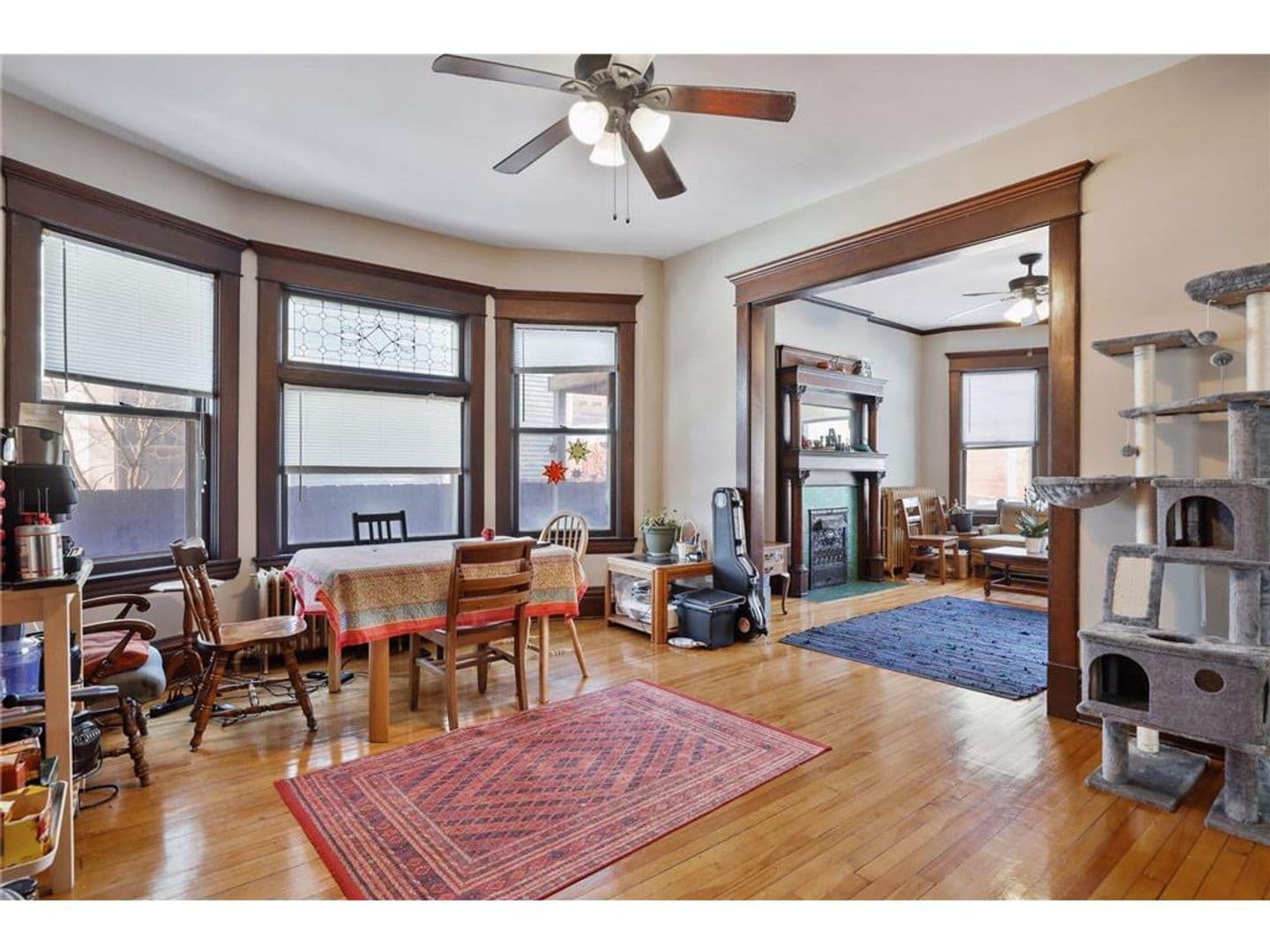 St. Paul Apartment: 1862 Roblyn Avenue