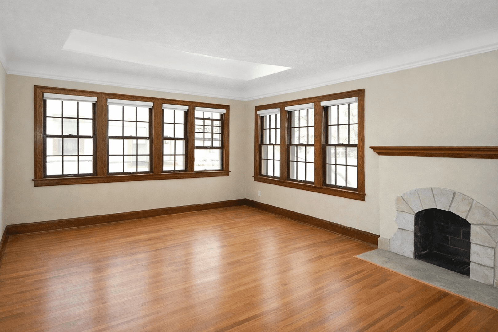 Minneapolis House: 4046 Washburn Ave N