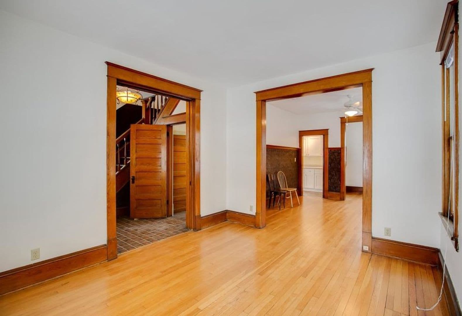 St. Paul House: 807 Snelling Ave N