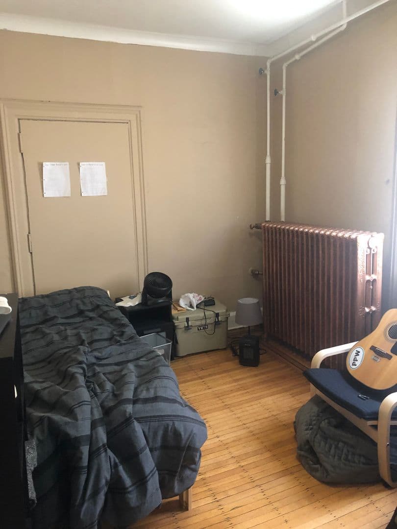 Minneapolis Apartment: 821 6th St SE