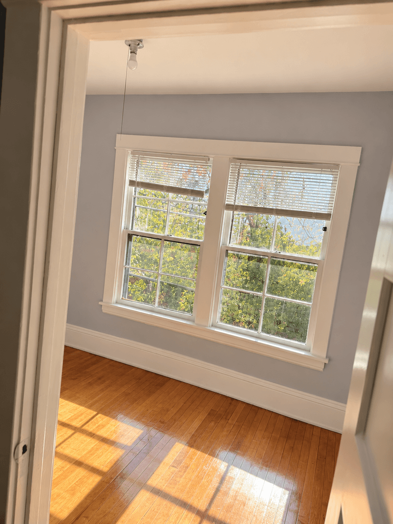 Minnneapolis Apartment: 816-818 University Ave SE