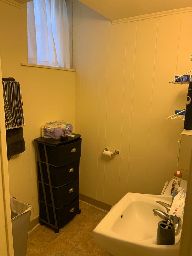 Minneapolis Apartment: 813 University Ave SE