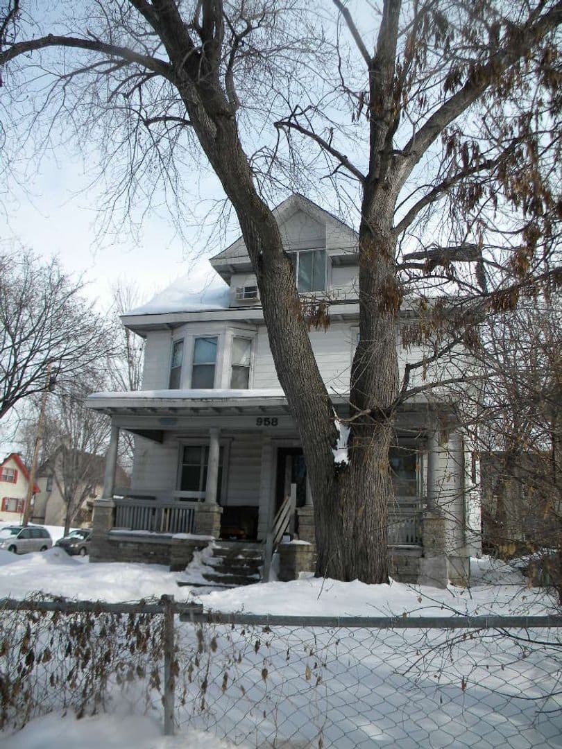 Minneapolis Apartment: 958 15th Ave SE
