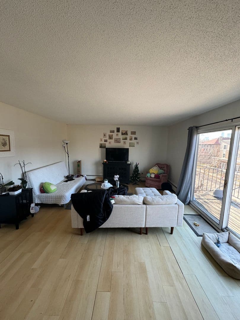 Minneapolis Apartment: 1004 7th St SE