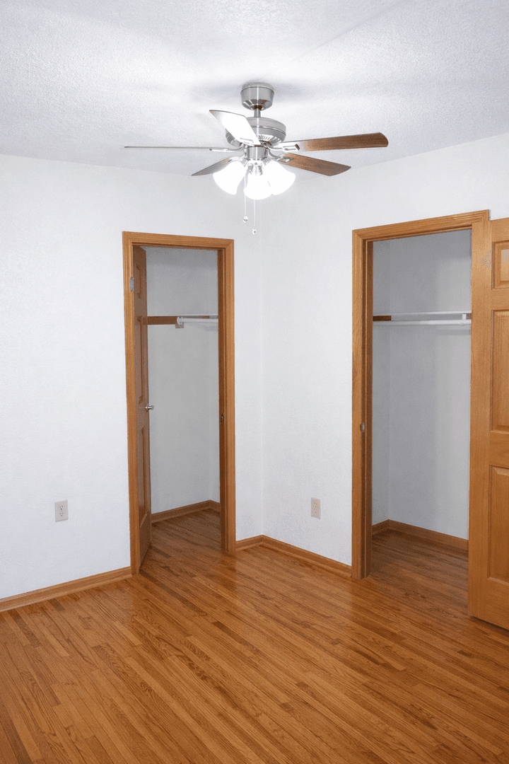 Minneapolis Apartment: 319 8th St SE