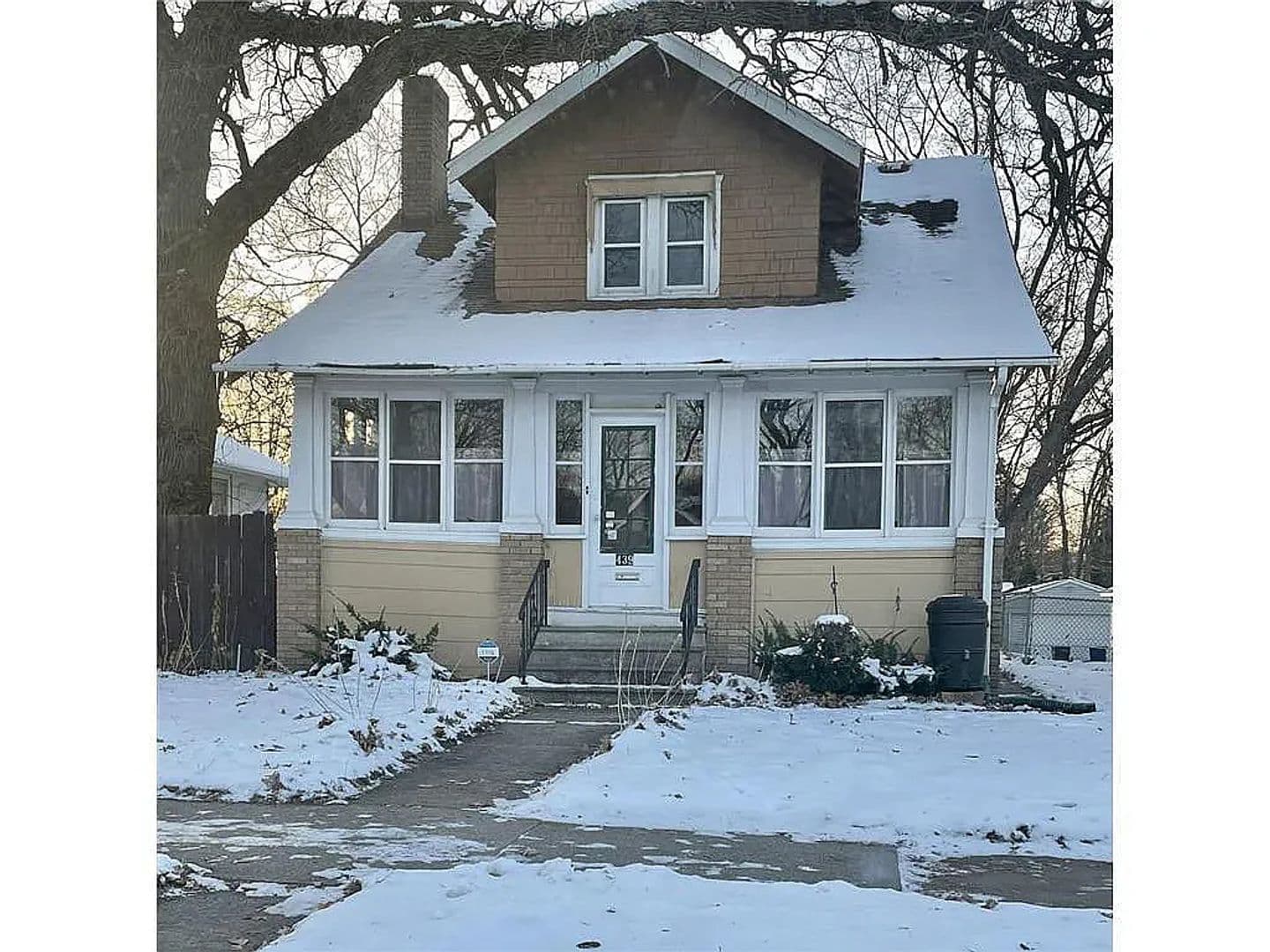 St. Paul House: 439 Snelling Ave S