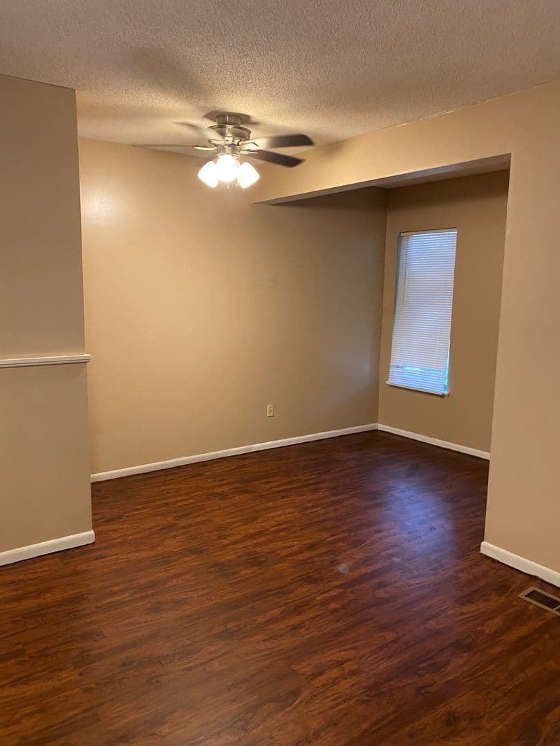 Minneapolis House: 425 8th Ave SE