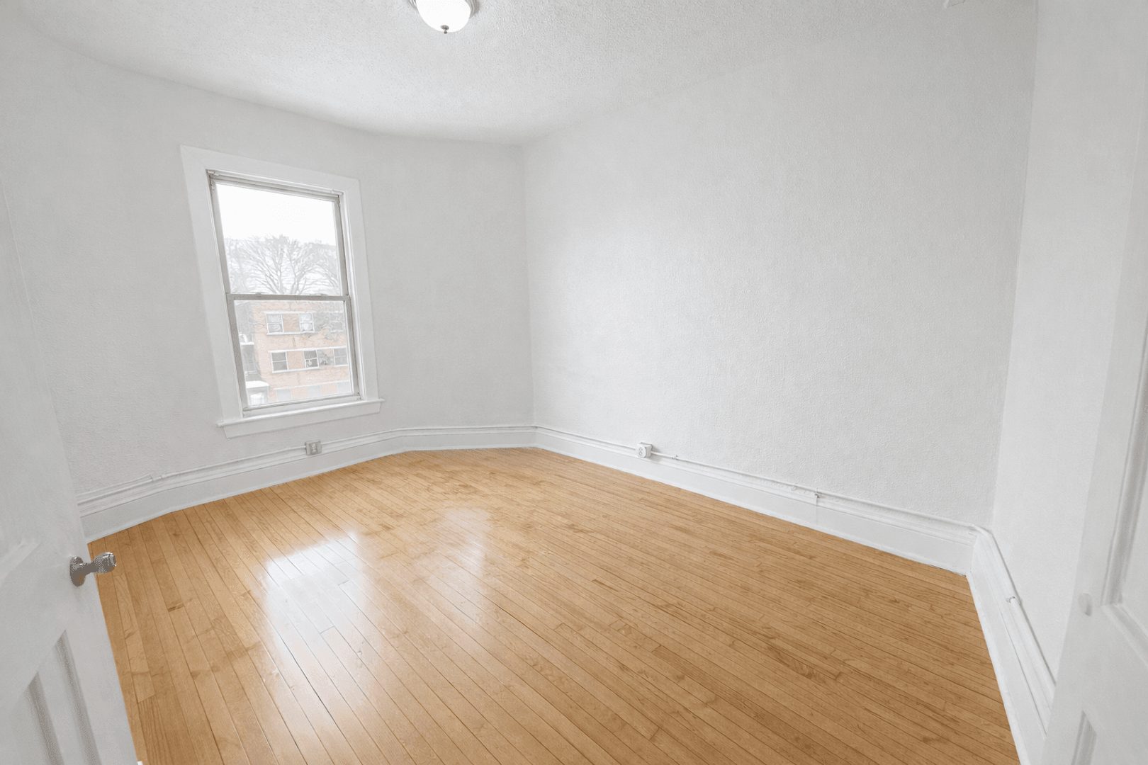 Minneapolis Apartment: 806 4th St SE