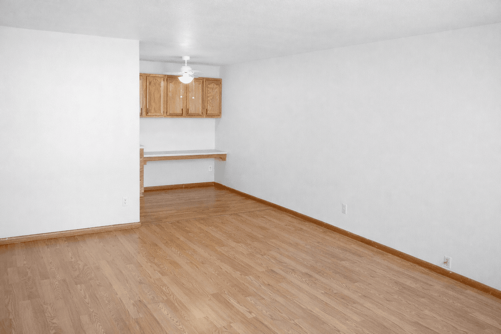 Minneapolis Apartment: 616 10th Ave SE