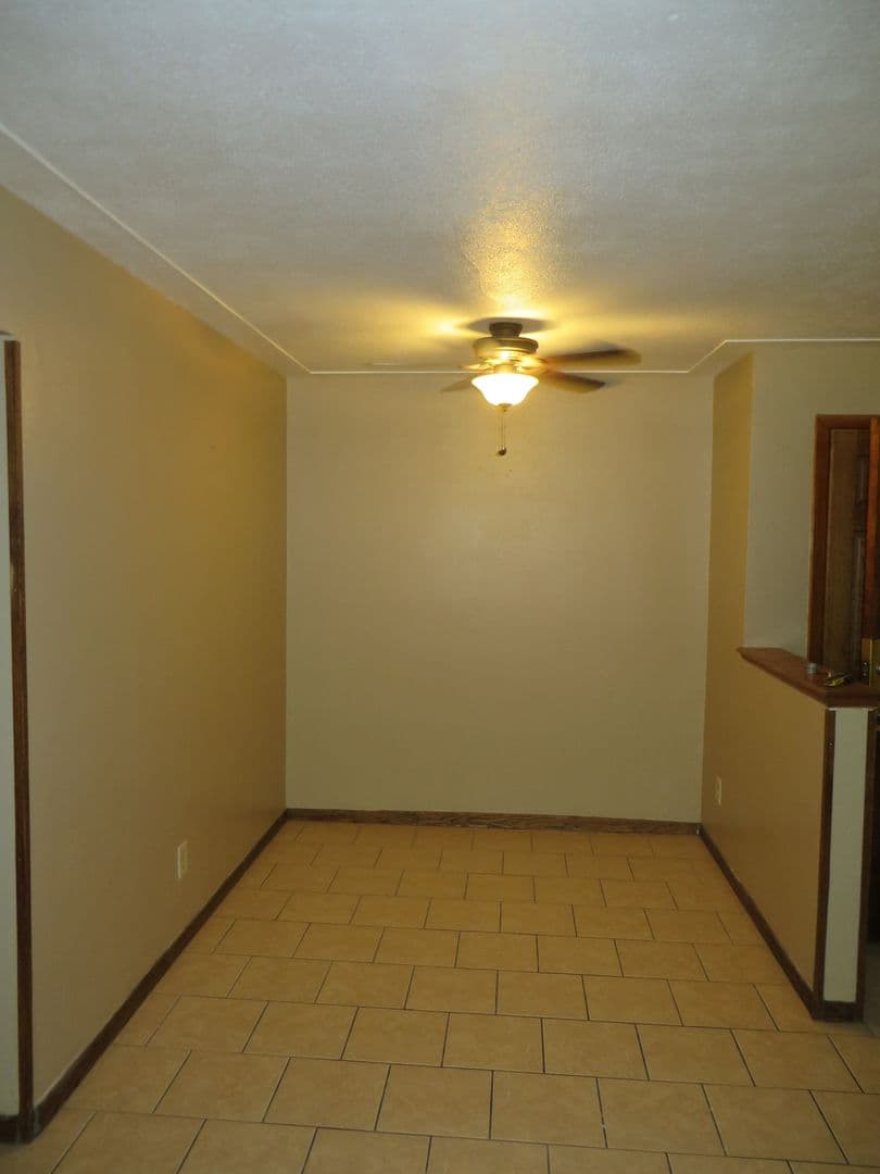 Minneapolis Apartment: 1823 Ulysses St NE